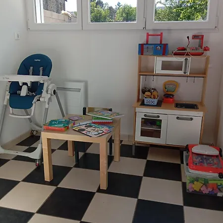 Magnifique En Rez De Jardin Apartmán *