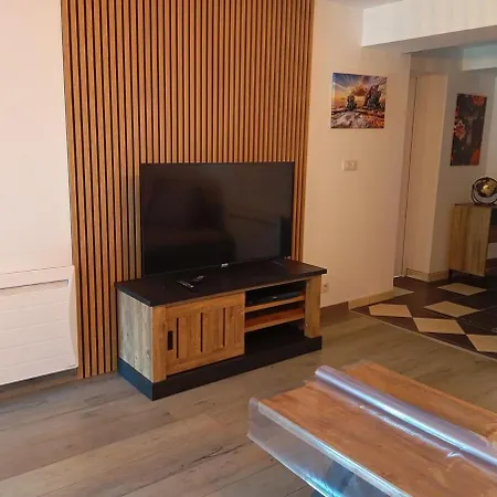 Magnifique En Rez De Jardin Apartment