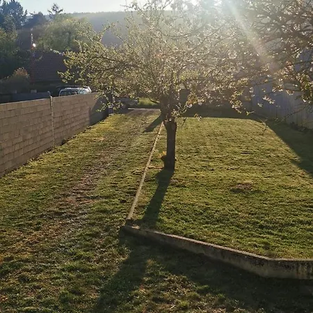 Magnifique En Rez De Jardin Apartmán *
